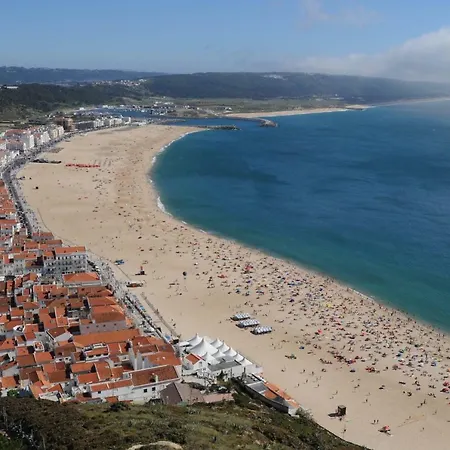 度假居 Housebea *